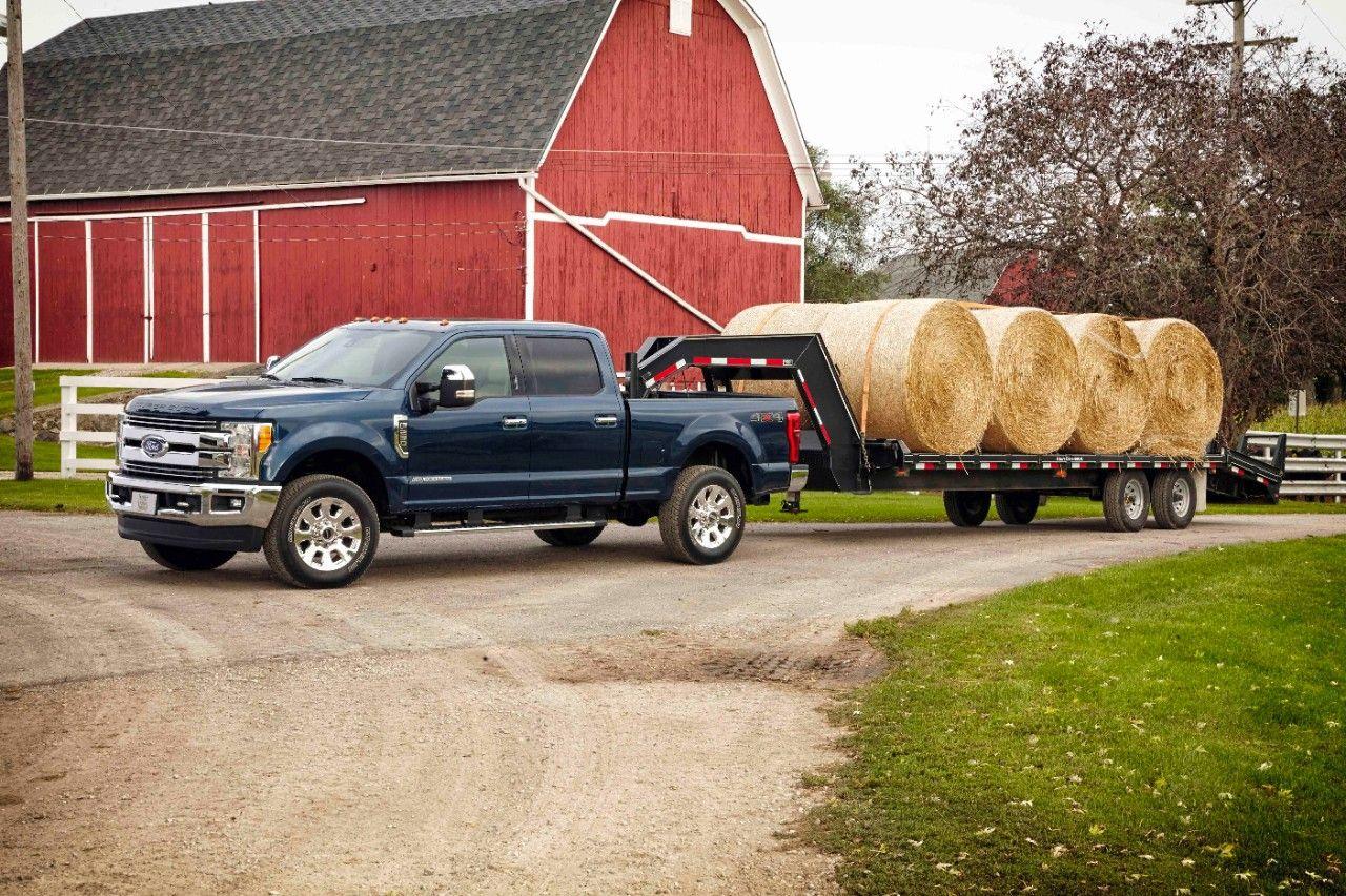 2017 Ford Super Duty Raises Towing Hauling And Engine Power To The
