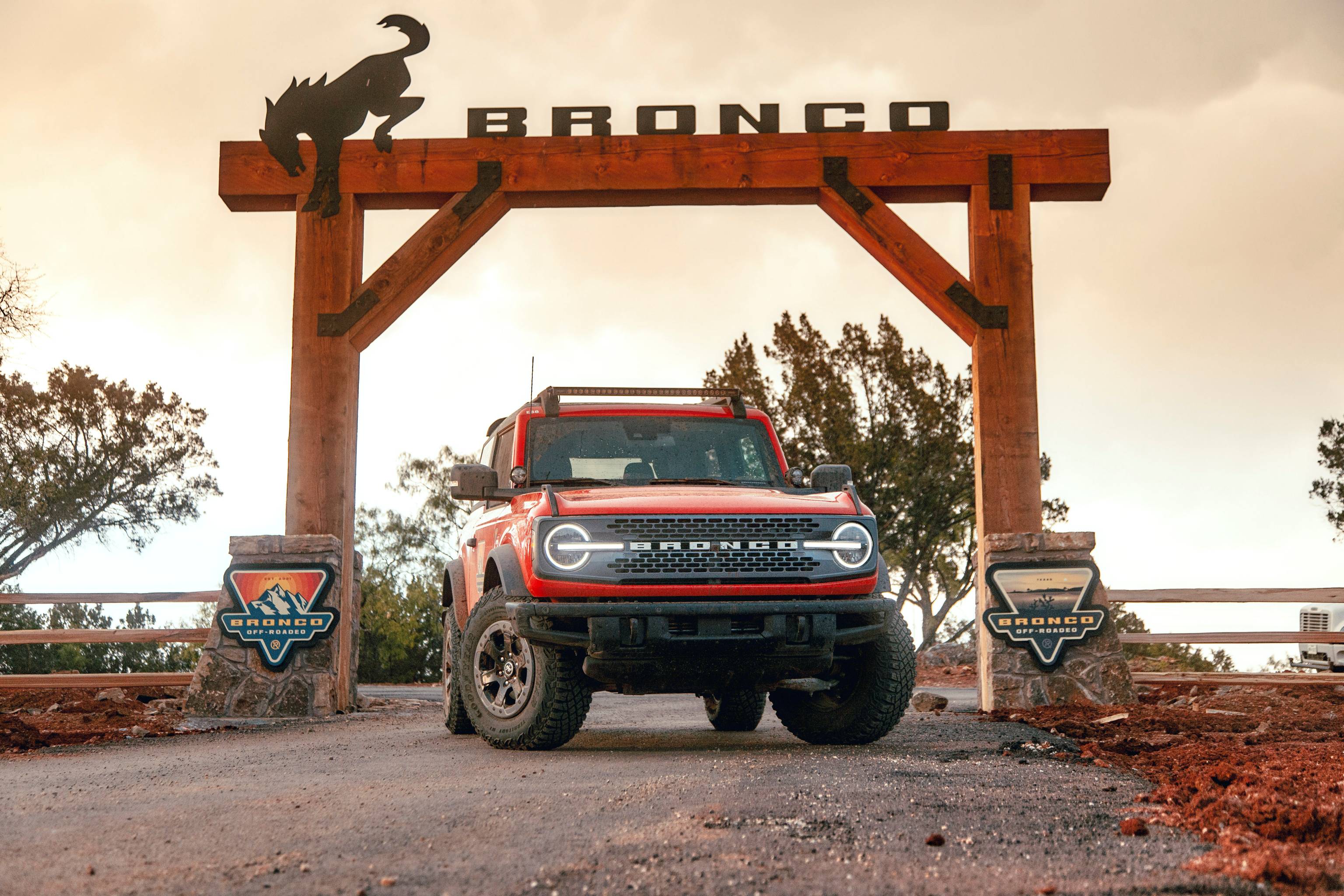 Bronco Off-Roadeo_01.jpg