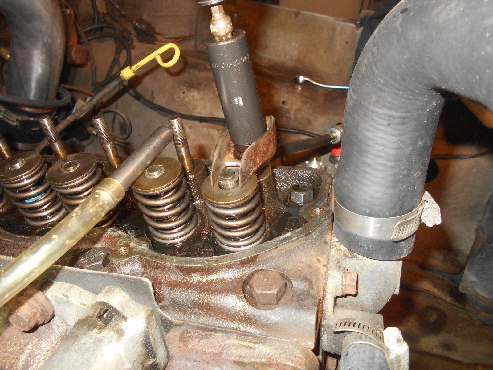 Inner valve spring removal 001.jpg